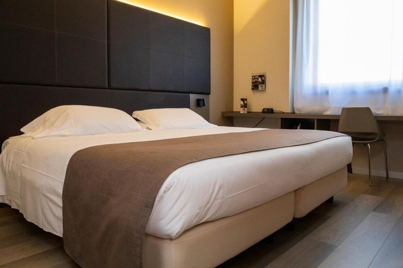 City Hotel & Suites Foligno Exteriör bild